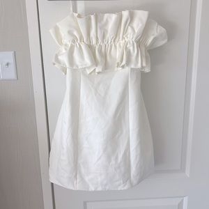 Beautiful white strapless dress